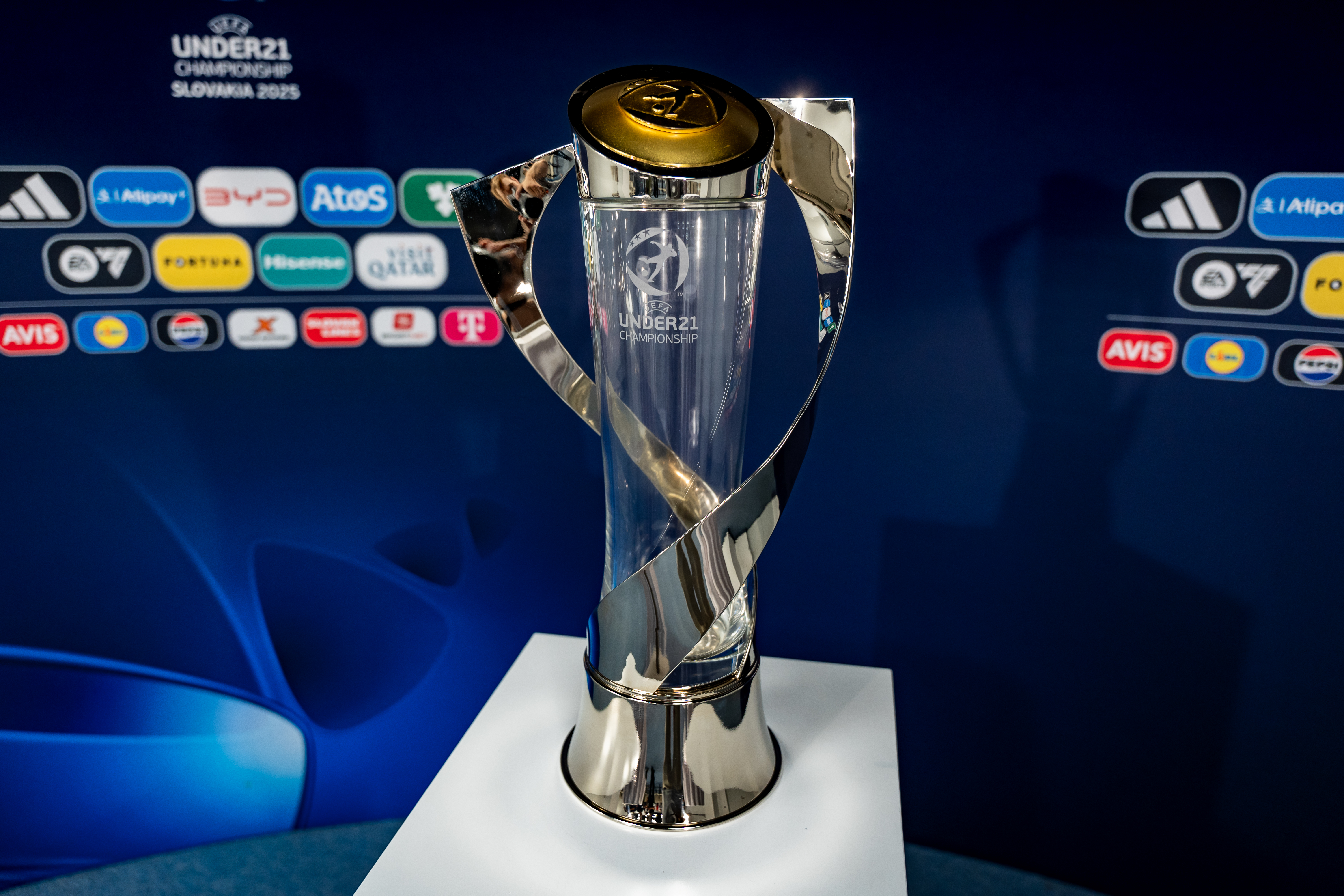 Tlacovy brifing - o pripravach sampionatu UEFA-2